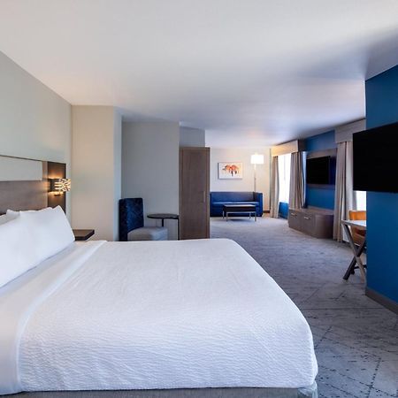 Holiday Inn Express Turlock By Ihg Bagian luar foto