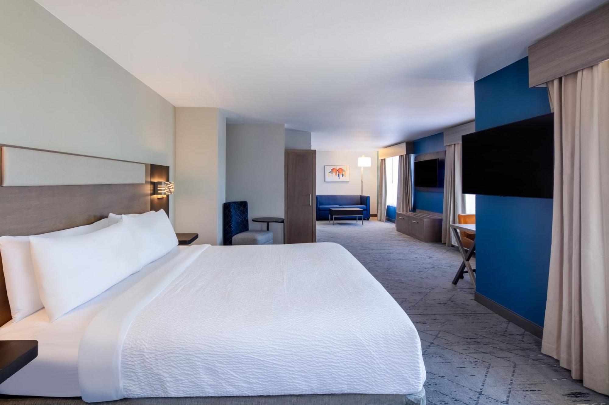 Holiday Inn Express Turlock By Ihg Bagian luar foto