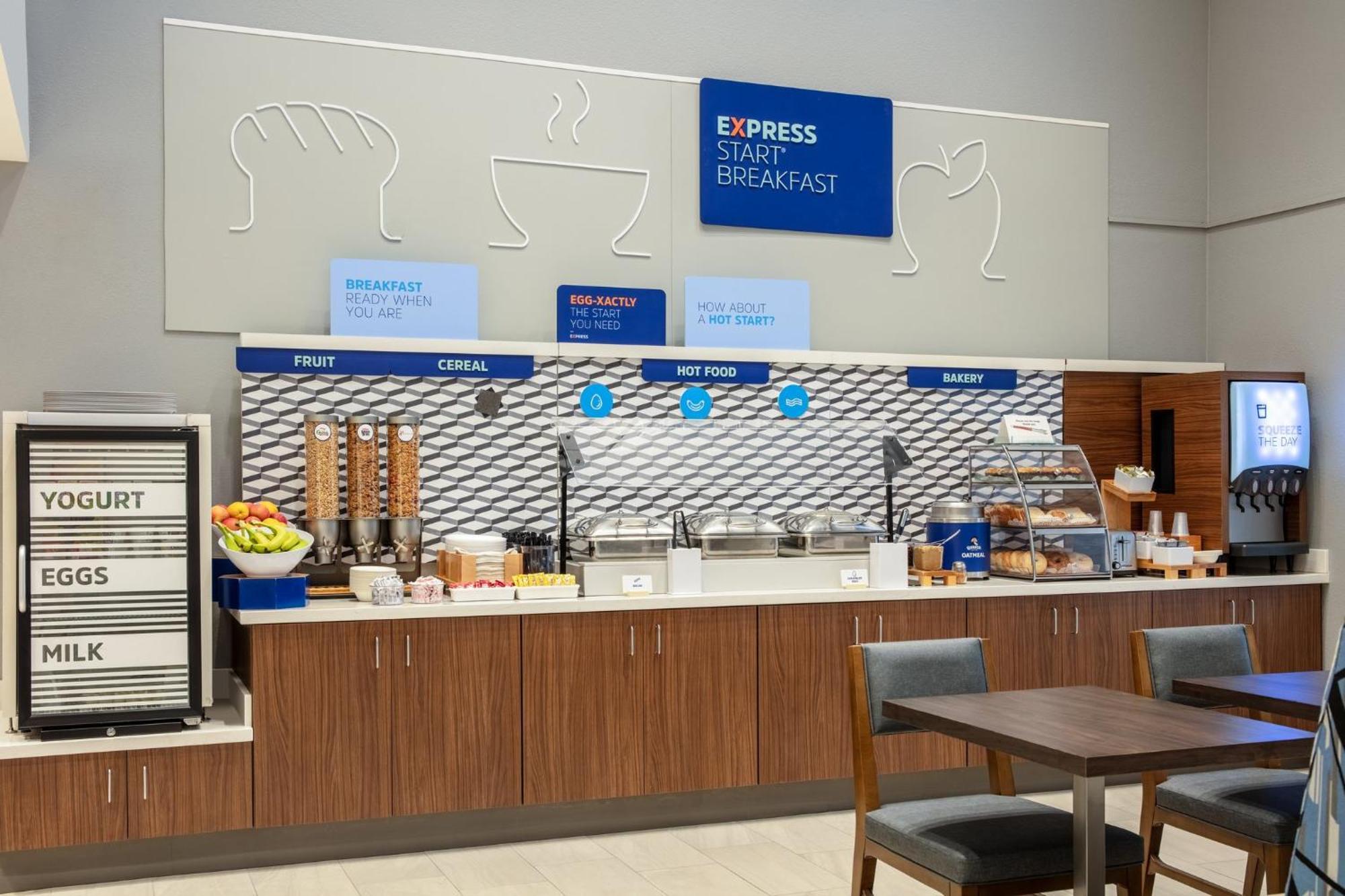 Holiday Inn Express Turlock By Ihg Bagian luar foto