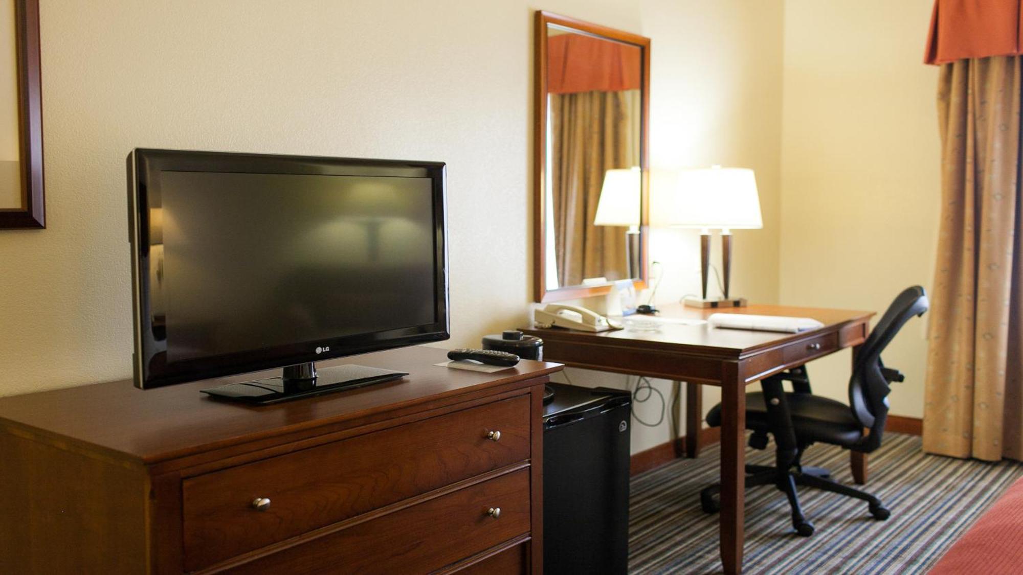 Holiday Inn Express Turlock By Ihg Bagian luar foto