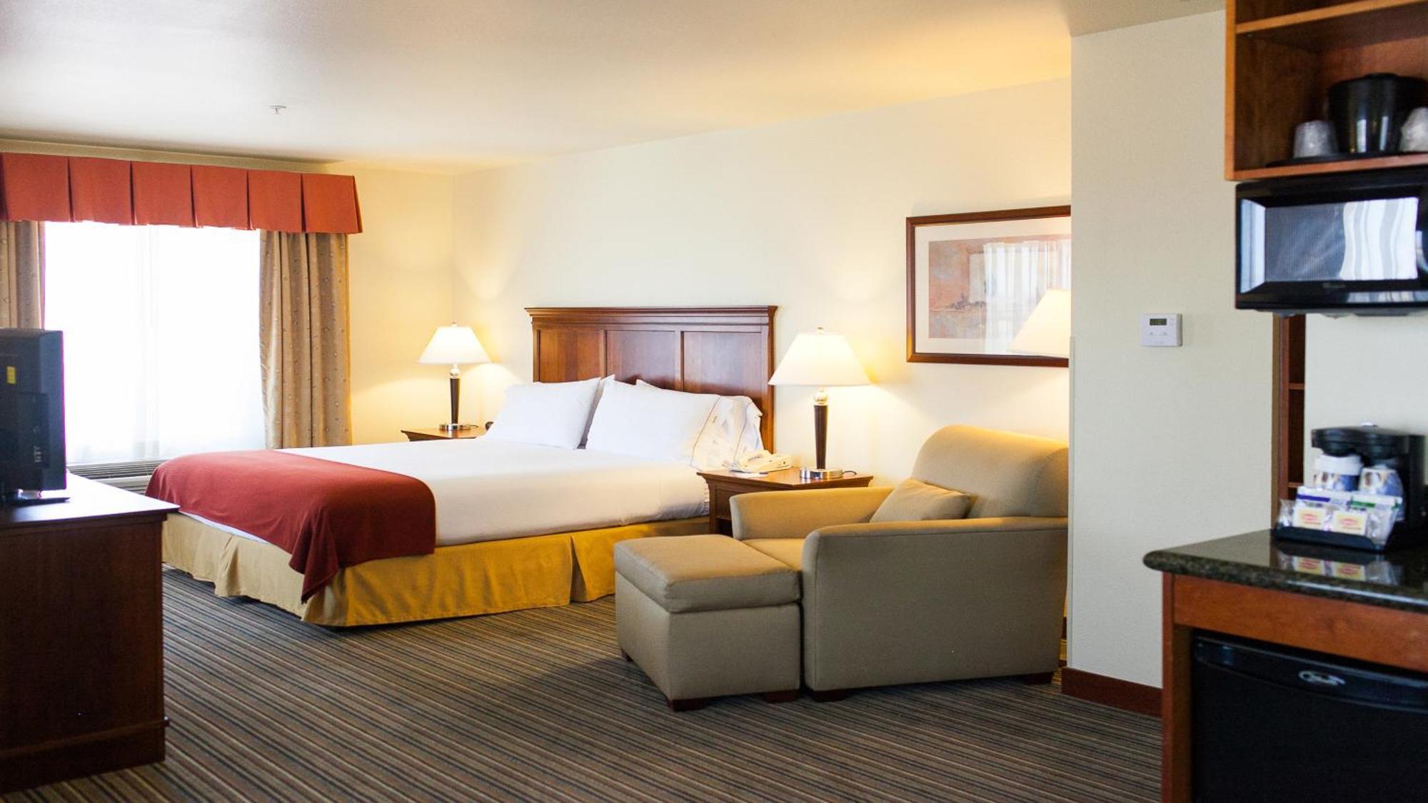Holiday Inn Express Turlock By Ihg Bagian luar foto