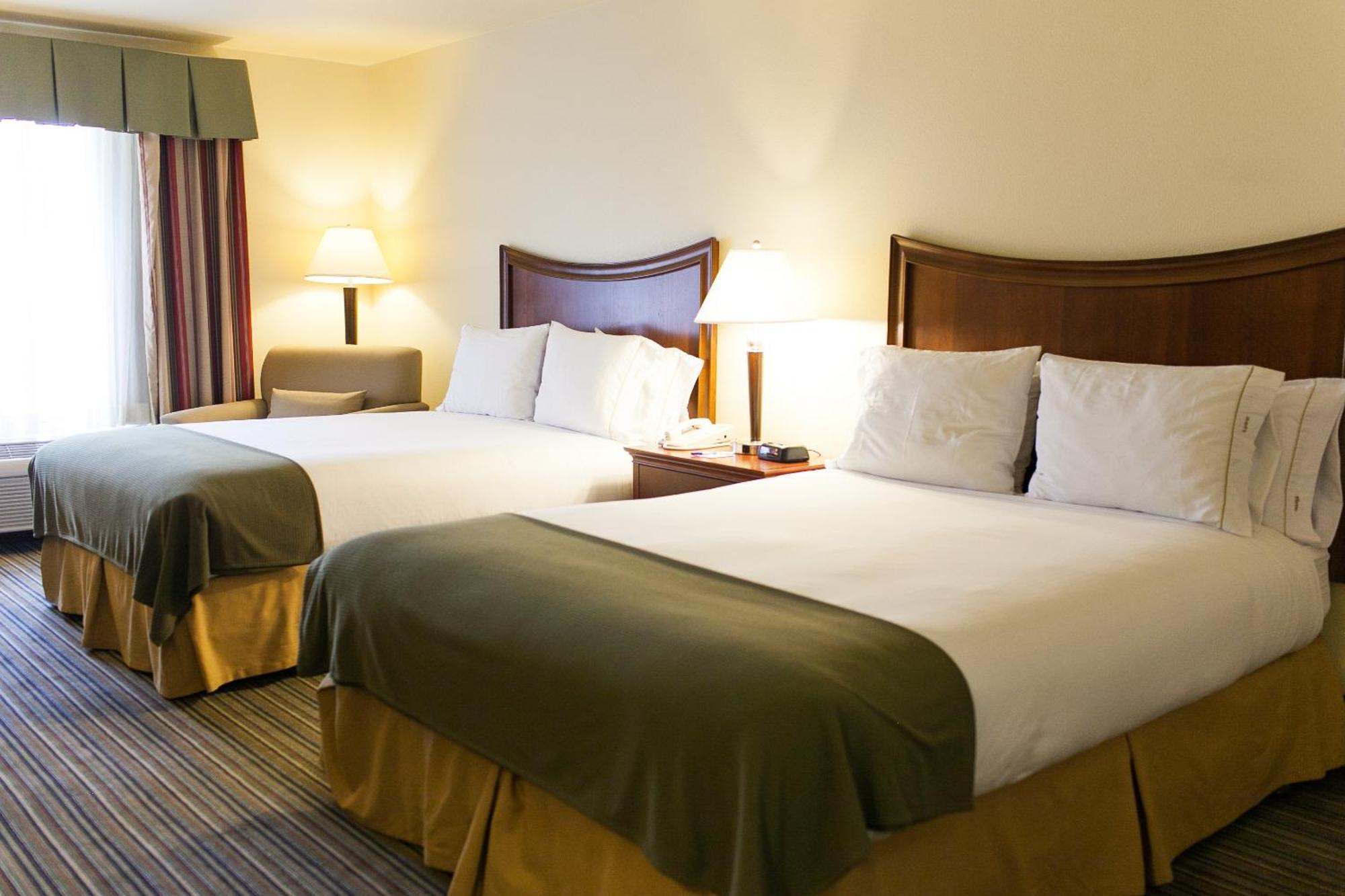 Holiday Inn Express Turlock By Ihg Bagian luar foto