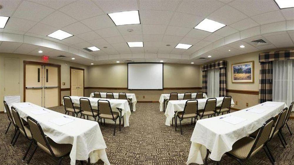 Holiday Inn Express Turlock By Ihg Bagian luar foto